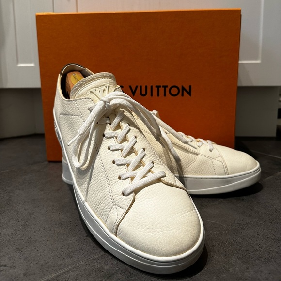Louis Vuitton Resort Sneaker - Crème White - Picture 3 of 7